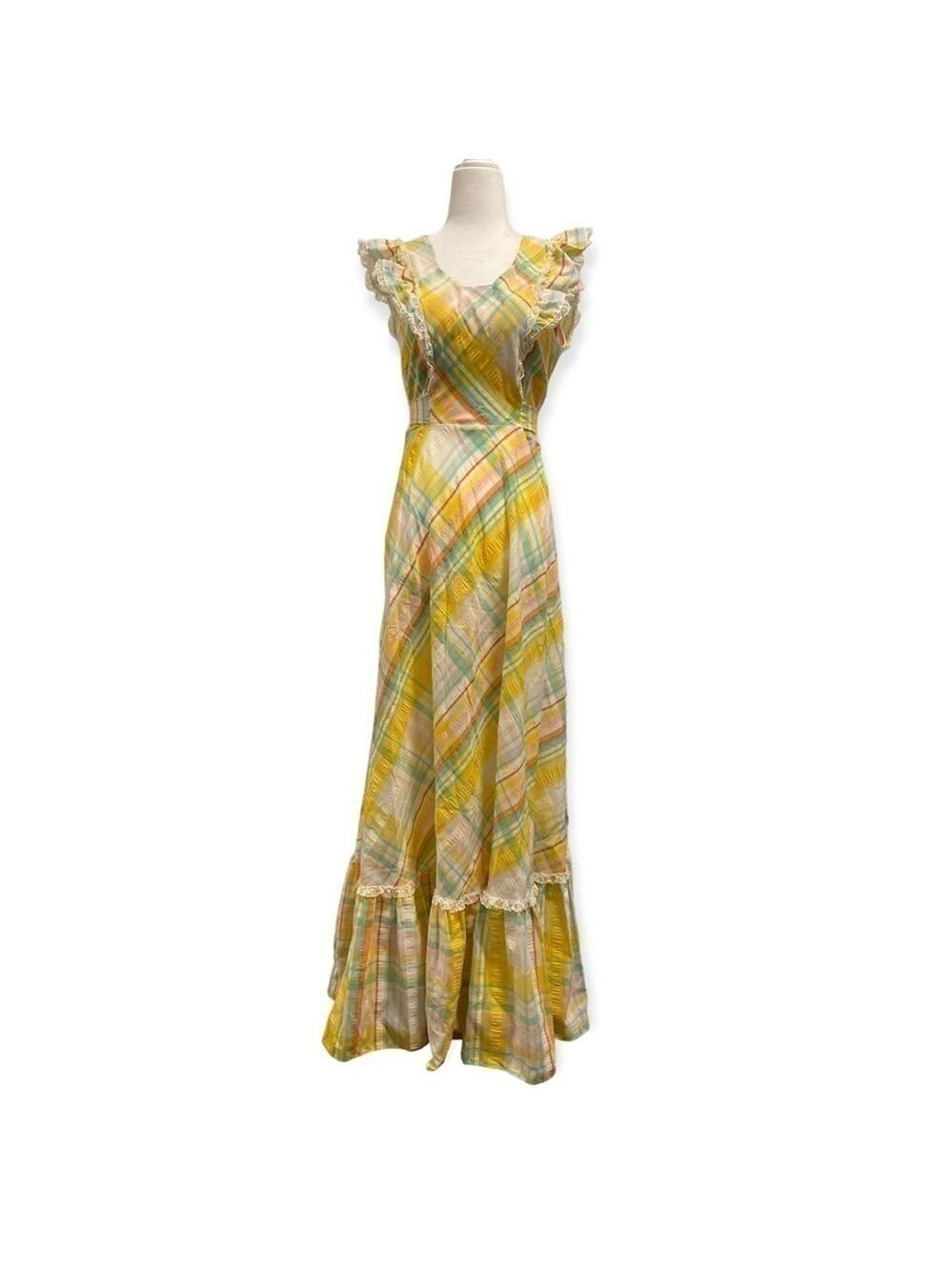 Le Voy’s vintage 60’s/70’s plaid prairie dress